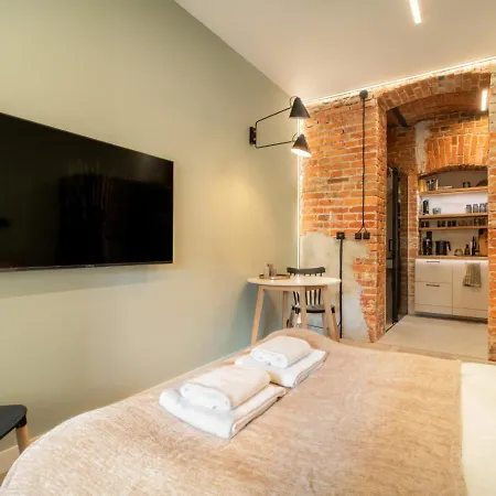 Old Town Brick Loft - Homfi Collection شقة