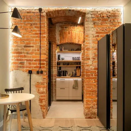Old Town Brick Loft - Homfi Collection Апартаменты